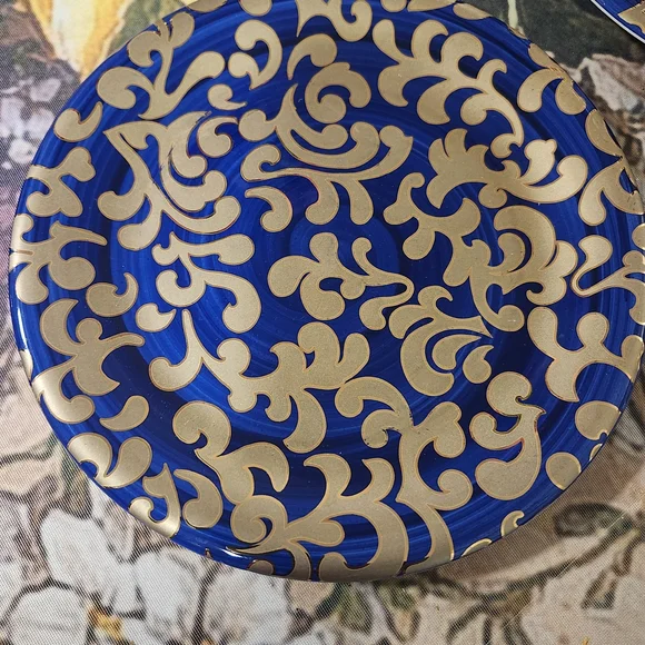 Elegant Blue and Gold Decorative Plate - Picture 4 of 4